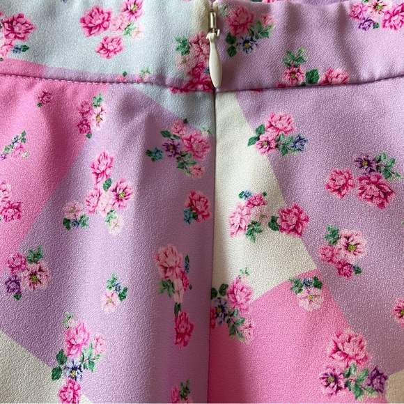 Doll’s Kill Sugar Thrillz Patchwork Rose Print Mini Skirt Size L - Picture 6 of 8